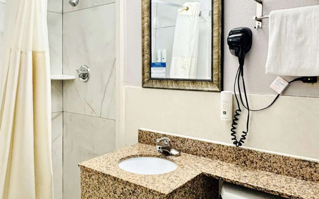 Quality Inn Raynham - Taunton