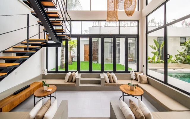 Baliwood Residence Villas by BREIG