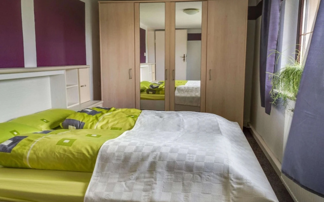 Apartment in Thuringia With Garden