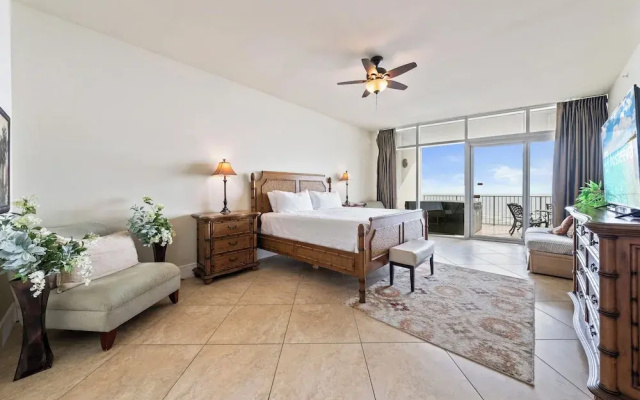 Turquoise Place 408C