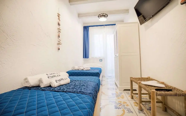 Etoiles Guest House