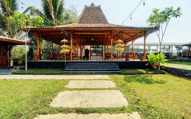 Capital O 93238 Lembah Mbalong Resort