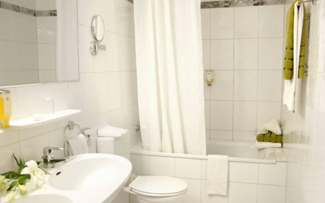 Sure Hotel by Best Western Ambassador Duesseldorf