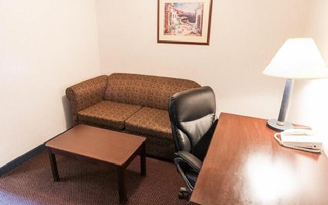 Quality Suites Albuquerque Airport