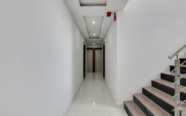 SilverKey Executive Stays 46745 Opposite Vinayaka Apartments