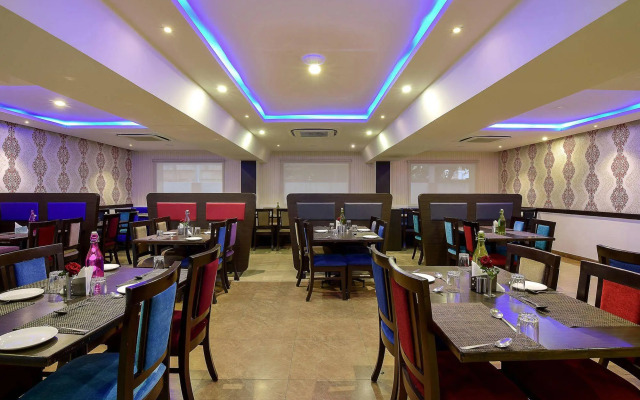 Akshaya Aura
