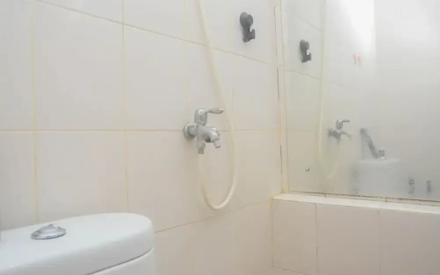 Comfy And Strategic 2Br At Bassura City Apartment