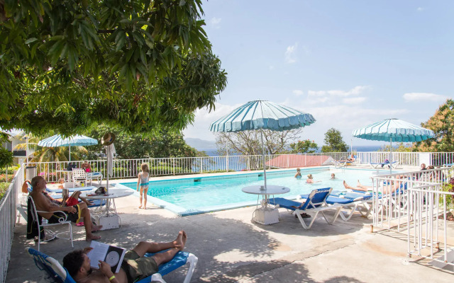 Baywatch Beach at Montego Bay Club