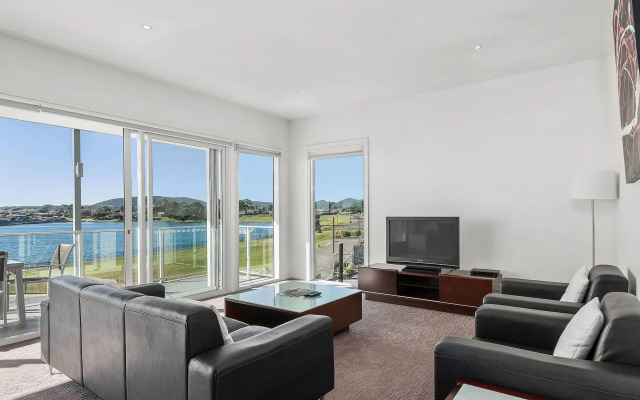 York Cove Hotel