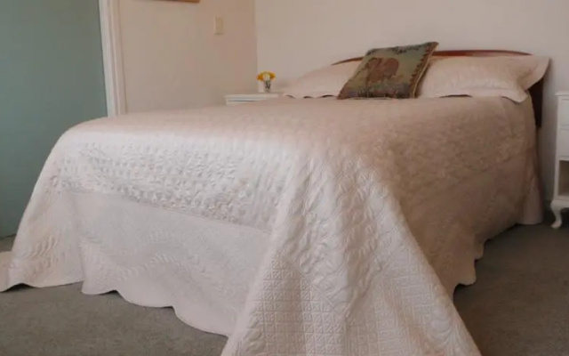 Sandyrose B&B – Guest Rooms – Whangamata