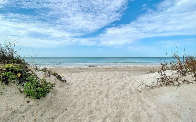 Chateau Condominiums by Teeming Vacation Rentals