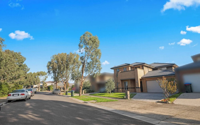 Spacious 7BRM 5-bathroom Rental House