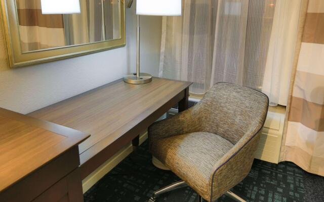 Hampton Inn & Suites Nashville-Airport