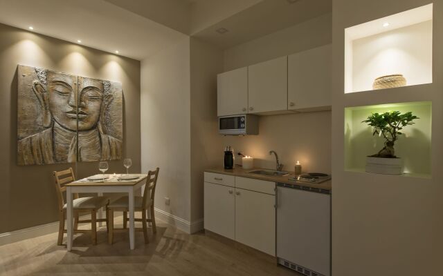 Aruna Suites