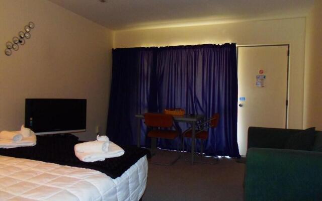 Kapiti Lindale Motel & Conference Centre