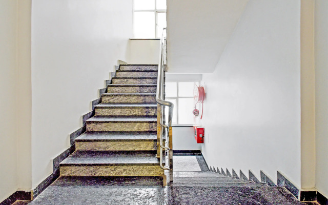 Oyo Townhouse 601 Halcyon Hi-Tec City Near Medicover Hospital