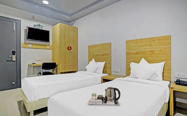 OYO 81349 Townhouse Friends Inn