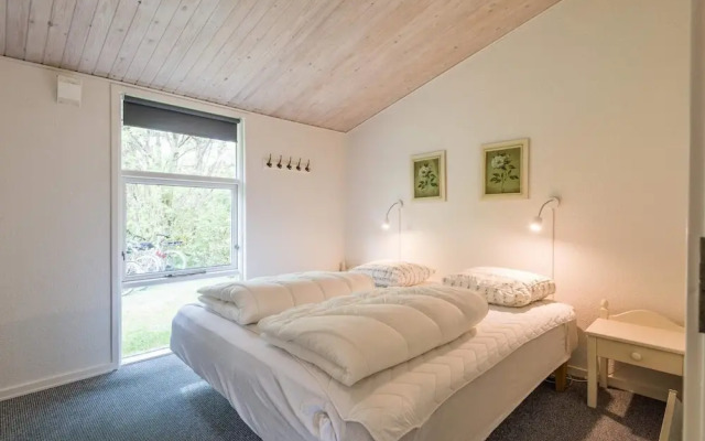 8 Person Holiday Home in Tarm
