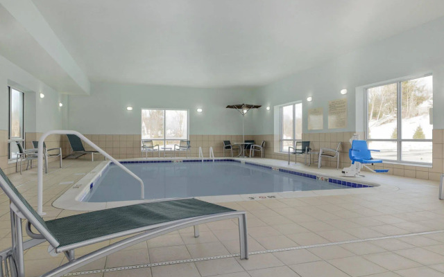 Hampton Inn & Suites Parkersburg Downtown