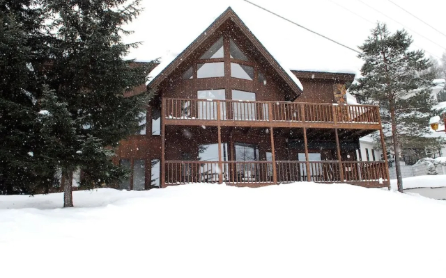 Furano Lodge 10