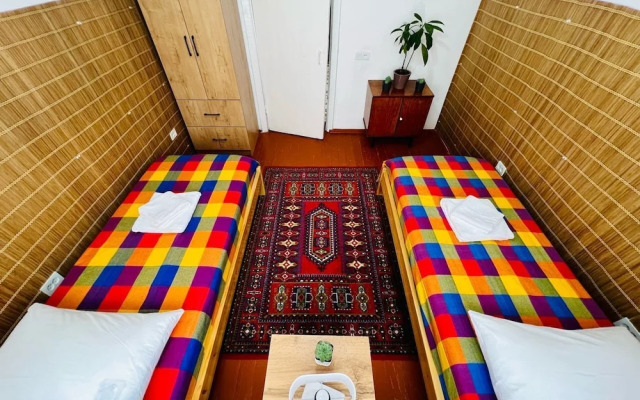 DADOW Apartments