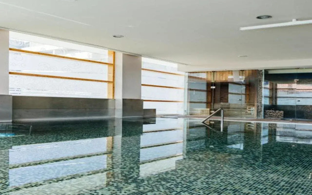 Axis Porto Business & Spa Hotel