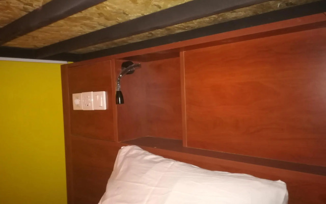 Chilloutlya Hostel&Bar