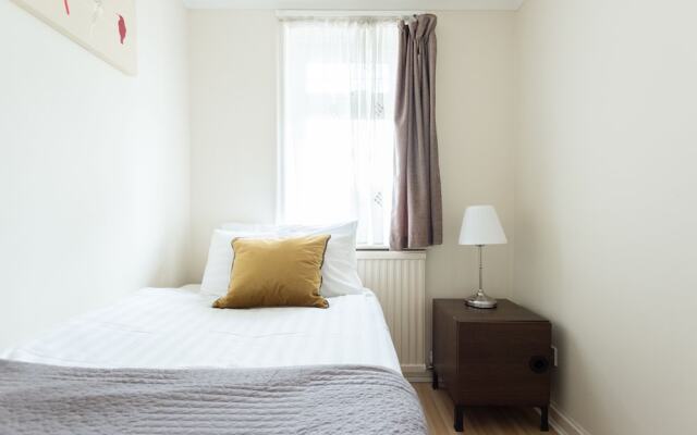 Lovely 3 bed house close to central