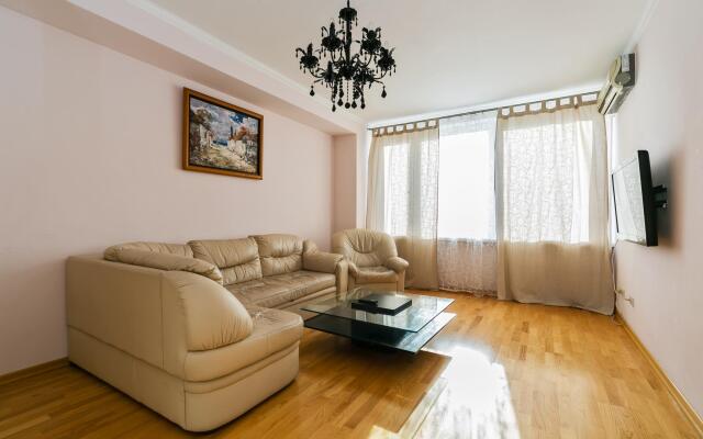 MaxRealty24 on Novy Arbat