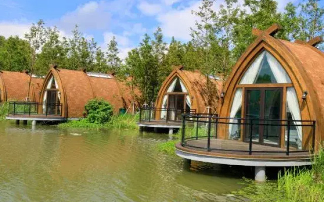 Guli Hongdou Resort • Lake Lodge