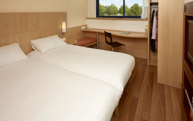 Отель ibis Site du Futuroscope