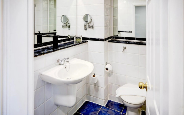 Warwickshire Park Hotel Kenilworth by Belvilla