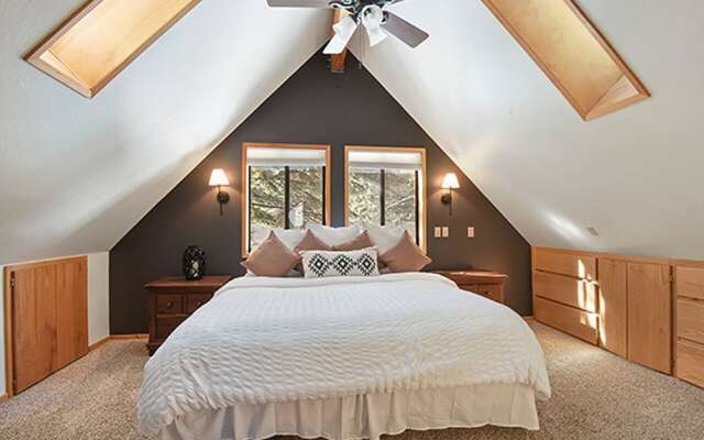 Tahoe Vista Lake Lodge