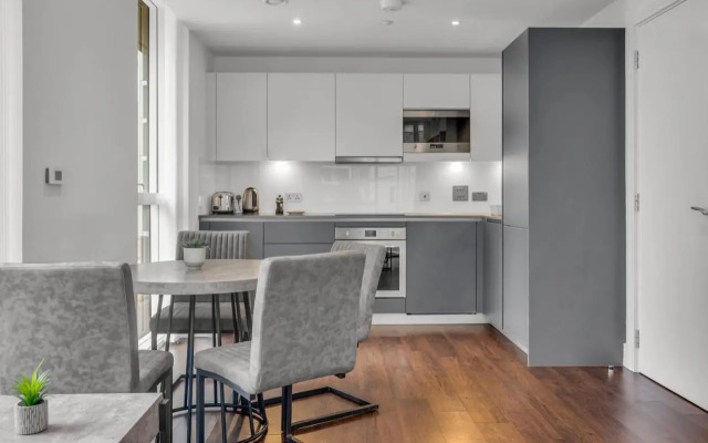 Maine Tower at Canary Wharf by MySquare