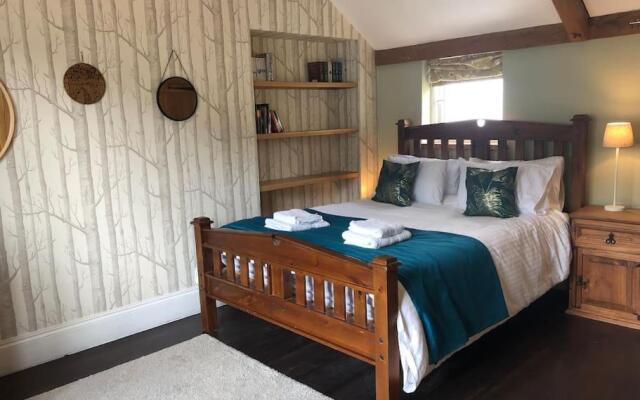 Spacious 4-bed House in Lynton