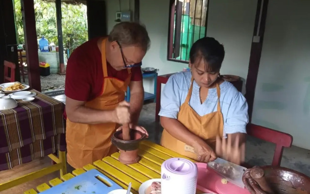 Ngwe Saung Garden Guest House