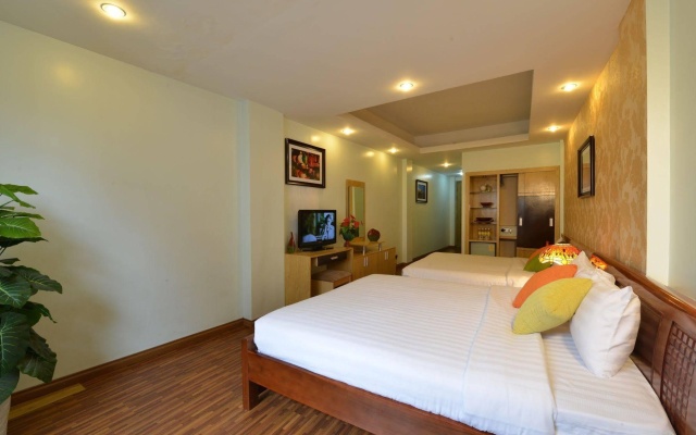 Old Quarter Centre Hotel – Guest Rooms – Hanoi