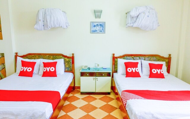 Bach Duong Hotel by OYO Rooms