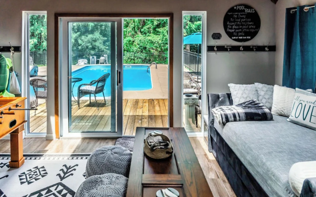 Cozy Tiffin House w/ Private Pool: 1 Mi to Town!