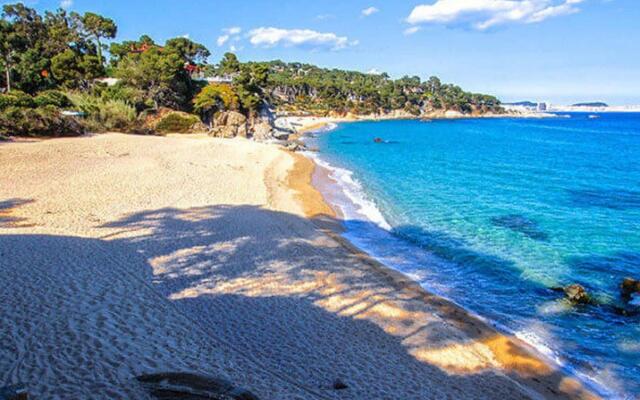 Beautiful holiday home in Calonge with private pool