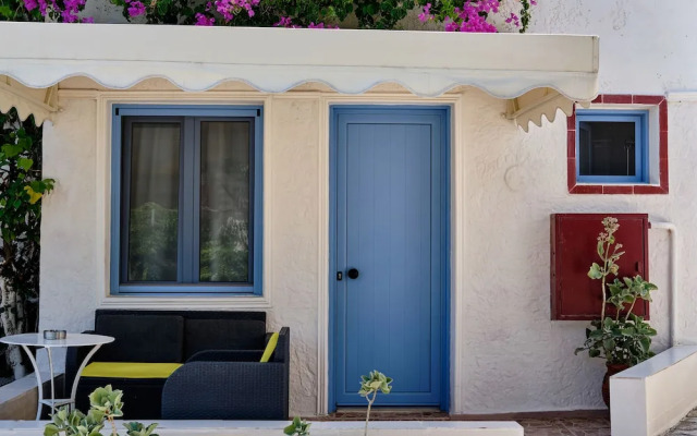 Peaceful And Very Relaxing Suite Near Crete Sea View, Shared Pool, air Condition
