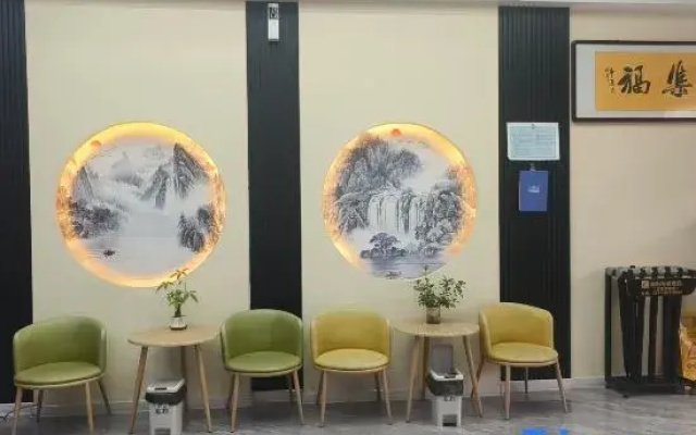 Junyi Chain Hotel (Ancient City of Zhengding Longxing Temple)