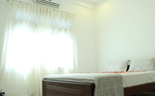 Roxana Holiday Inn