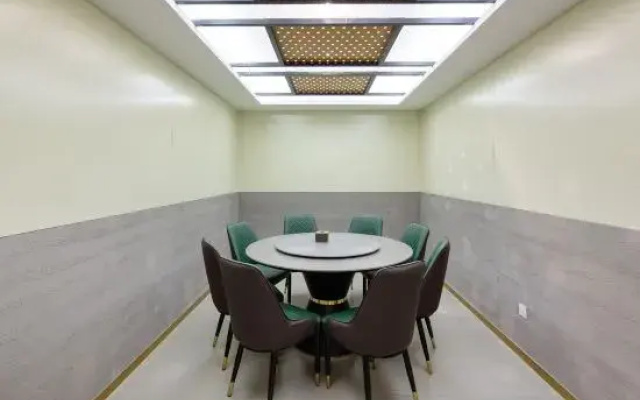 James Joyce Coffetel (Shijiazhuang Luquan Xiangyang Street)