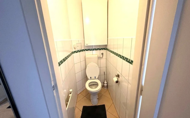 Apartment Near Schonbrunn Palace Vienna