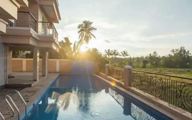Palm Retreat 1BHK Pool & Field Views