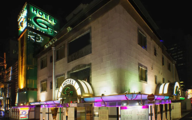 HOTEL G7 - Adults Only