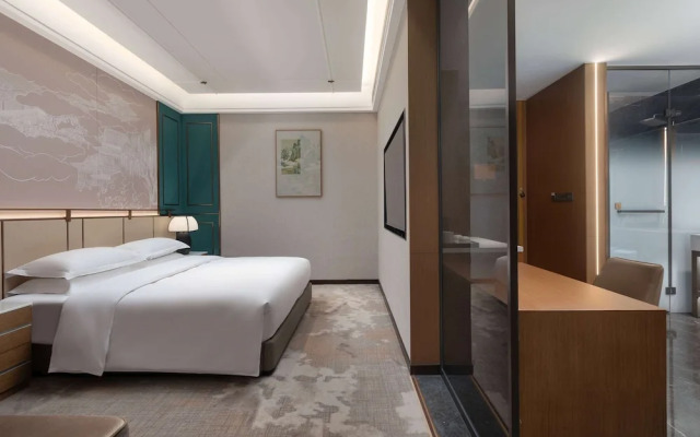 Days Hotel By Wyndham Luzhou Gulin