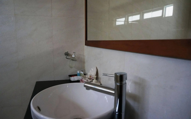 Hua Hin White Villa