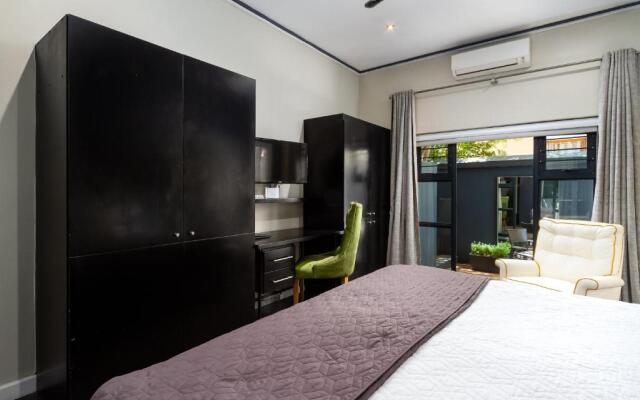 Life & Leisure Communal-Living